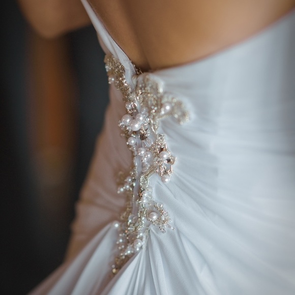 Maggie Sottero Reese wedding dress - Picture 6 of 16
